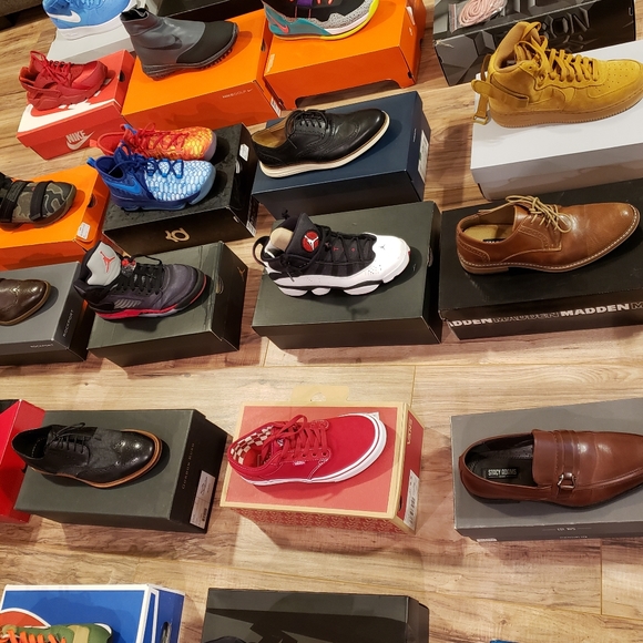 Shoes - Picture 4 of 5